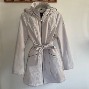 Guess Hooded Belted Softshell Raincoat, Small